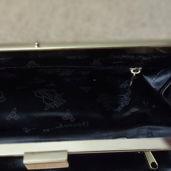 Betsey Johnson betsyville clutch - Picture 5 of 8